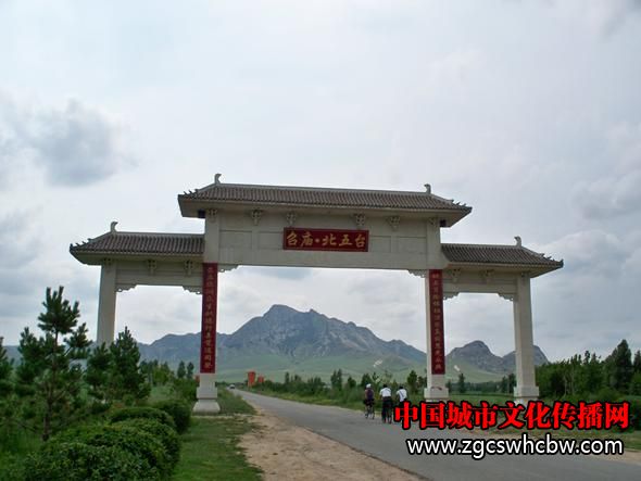 辽上京遗址和召庙7.JPG